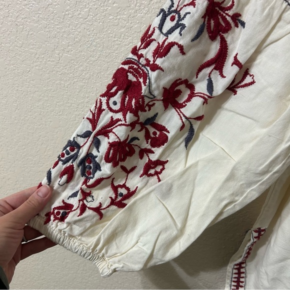 Zara Peasant Floral Embroidered Blouse in White - Size Large - Picture 2 of 7